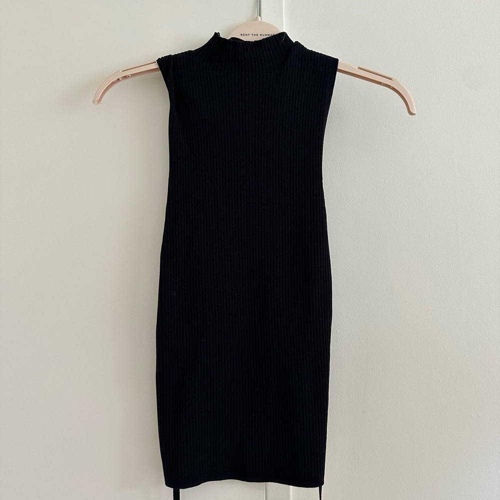Aritzia high neck tank